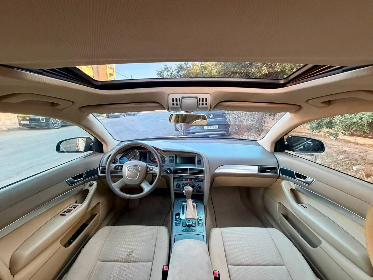 أودي A6 (2006) فحص كامل آعلى صنف 🔝
Audi A6 (C6 generation) 2006 ☑️
فحص السياره : 7 جـــٰـــيــــد ✅ بدون ملاحضات 
[ المحرك والجير ولا ملاحضه بلصلاة عالنبي ]
والميكانيك والكهرباء  ولا ملاحضه ]
 كلشي شغال ميه بالميه على وضع بلادها ✅
-
استخدام شخصي مالك تاني من الوكاله ♦️
 صيانه دوريه آول ب اول ♦️
التواصل : 0791792575

* دهان جديد  آلماني + نانو سيراميك للحمايه
* كوشوك نضيف 
* جنطات اصليه وكاله 
* نضام صوت اصلي مسستم . 
* نظام الدفع الرباعي
* نظام الشاشة والوسائط المتعددة المركزي
* تحكم. طاره شاشة معلومات . 
* التكييف مركزي حامي بارد ميه بالميه . 
* : تحتوي على برنامج الثبات الإلكتروني (ESP)، ونظام منع انغلاق المكابح ( ABS )
فتحه كرستال 3 حركات . 
كراسي كهرباء بالكامل + تدليك للكرسي كامل 
اضوية معدله زينون كشافات زينون
سياره بالصلاة عالنبي وربي يبارك. ل صاحب النصيب 
-
للمعاينه (  عمان المقابلين )
التواصل : 0791792575


**إذا كنت صاحب هذا الإعلان وتريد حذفه لأي سبب، رجاءا أرسل رسالة إلى الدعم الفني**