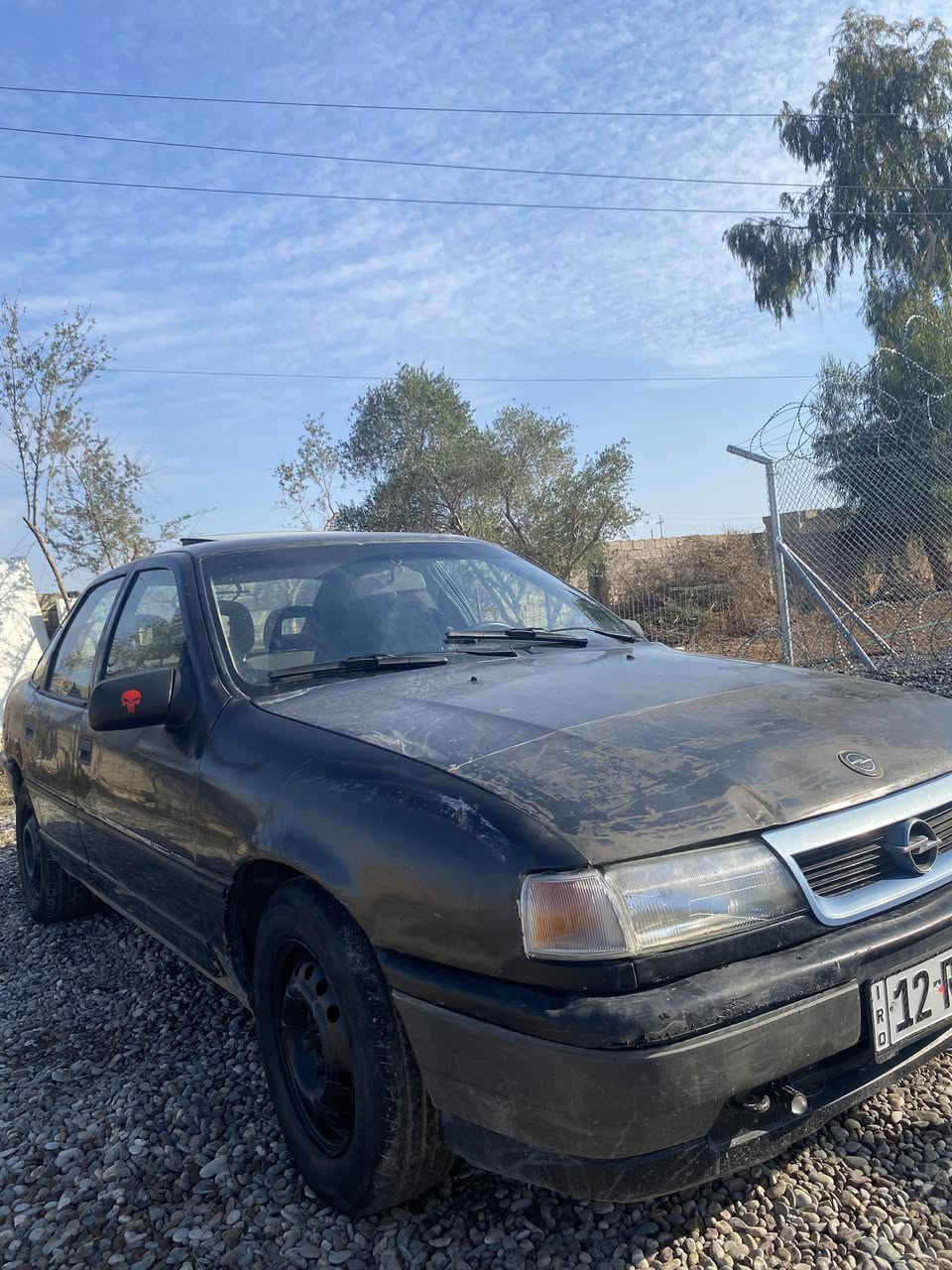 فكترا حجم ٢٠ م١٩٩٢. رقم نينوى دولي الشرعي جيراني 
شرط التحويل 
كير محرك خير من الله 
صدر امامي خلفي حيل زينات 
تايرات زينات 
شرط بلا صبغ ولادعم ماعدا الدواير مصلحات وعايزهن معجون وصبغ 
السياره بيها نقوصات بصيطه 
السياره مذكور كل تفاصيلها لاتسالني شبيها 
السعر ٣٥ وبيها مجال بسيط تجي وتشوفها وتشلع عيوني ومن تجي لاتكسر بيها وتكلي تعبانه ومعرف ايش مابايعك موديل ٢٥ هيه فكترا 
***********
