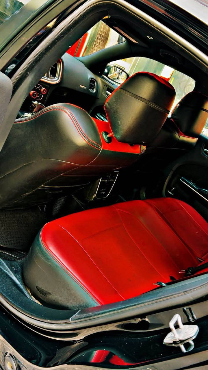 دودج جارجر ٢٠٢١ مكينه Hemi v8 مواصفات R/T 
كلين بدون صبوغ ، سيارة نظيفة بدون مصرف طخم تايرات جديدة حدادية مكفولة كفالة عامه كير ومكينه على وضع الشركة سنوية جديدة تنتهي ٢٠٢٨ تحويل و وكالة بشرط السيارة ب اسمي السيارة موجودة ب دهوك السعر ٢٥٥$ ومجال للطيبين *********** دهوك, العراق
