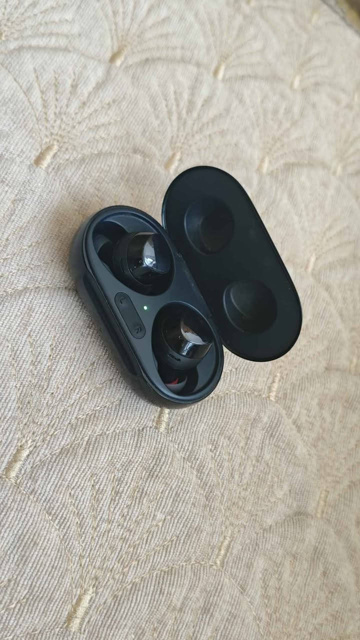 سماعات سامسونج Galaxy Buds+ (SM-R175) للبيع 

بسعر 30 الف فقط .

مع ضمان شهر كامل . كربلاء, العراق


**إذا كنت صاحب هذا الإعلان وتريد حذفه لأي سبب، رجاءا أرسل رسالة إلى الدعم الفني**