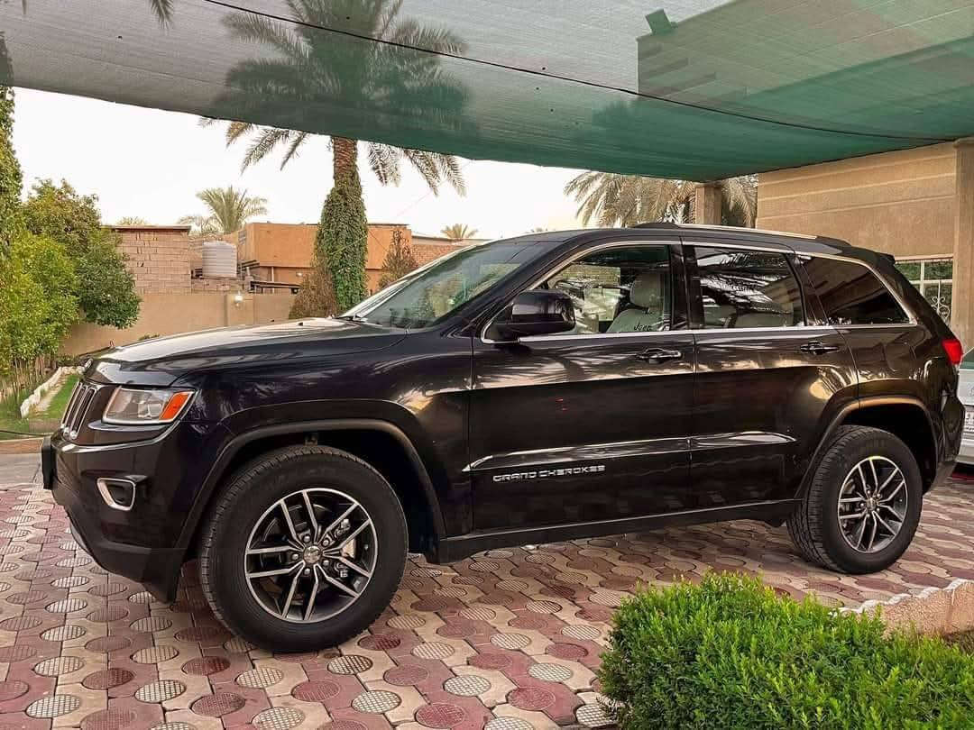 السلام عليكم ورحمة الله وبركاته
جيب لاريدو لمتد 2016
بسمي 
ماشيه 131ml
سياره جاهزه من كلشي بدون دواخل 
السونار مرفق بالمنشور
عارضها190$وبيها مجال
مكاني بابل 
***********
