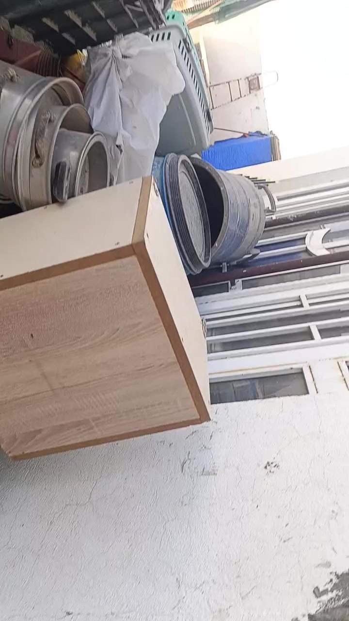 هاي غراض لبيع وهواي هنة من يجي شراي ويشوف لسعار


**إذا كنت صاحب هذا الإعلان وتريد حذفه لأي سبب، رجاءا أرسل رسالة إلى الدعم الفني**