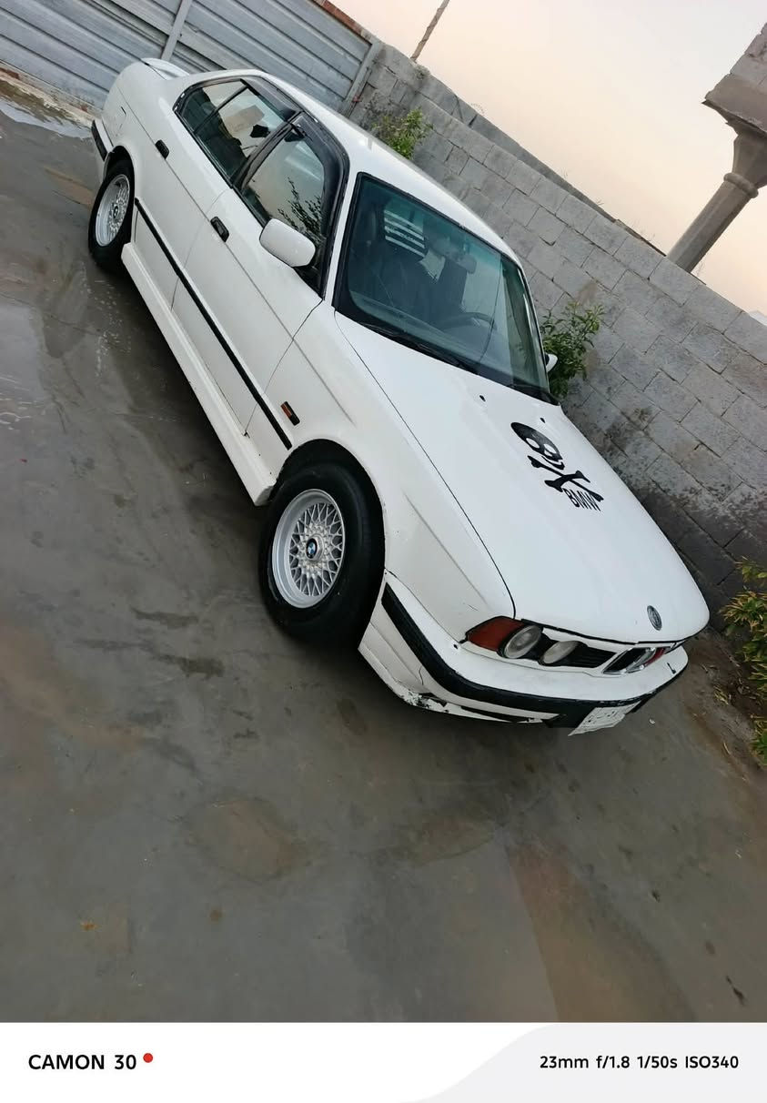 بي ام 525
كير عادي محرك فانوس بيهة شوية تبخير
رقم كركوك مكفوله من الصبغ السعر 47 بيها مجال قليل مكان السياره كربلاء ***********
