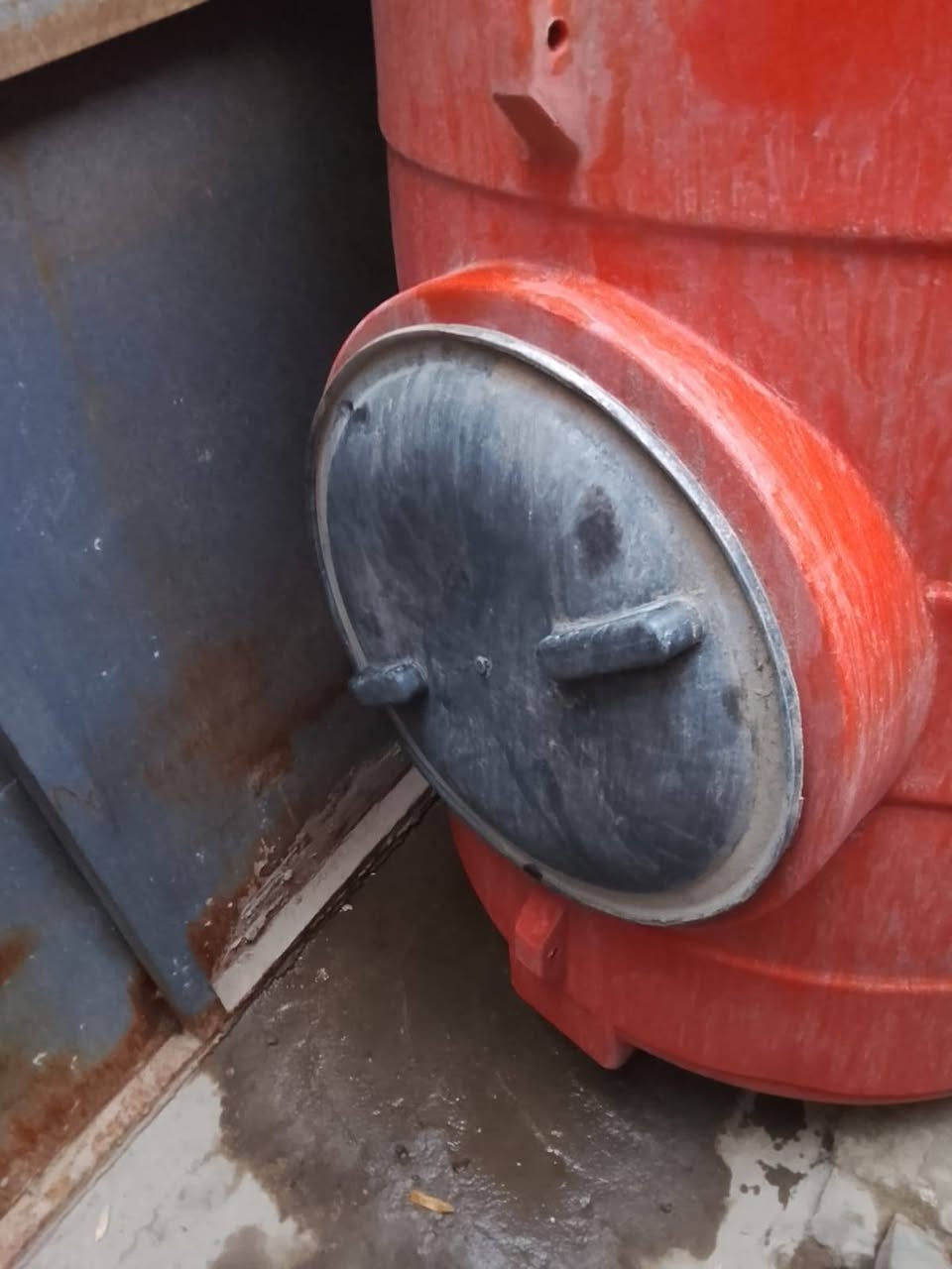 تانكي لبيع ٥٠٠ لتر نظيف سعر ٦٥


**إذا كنت صاحب هذا الإعلان وتريد حذفه لأي سبب، رجاءا أرسل رسالة إلى الدعم الفني**