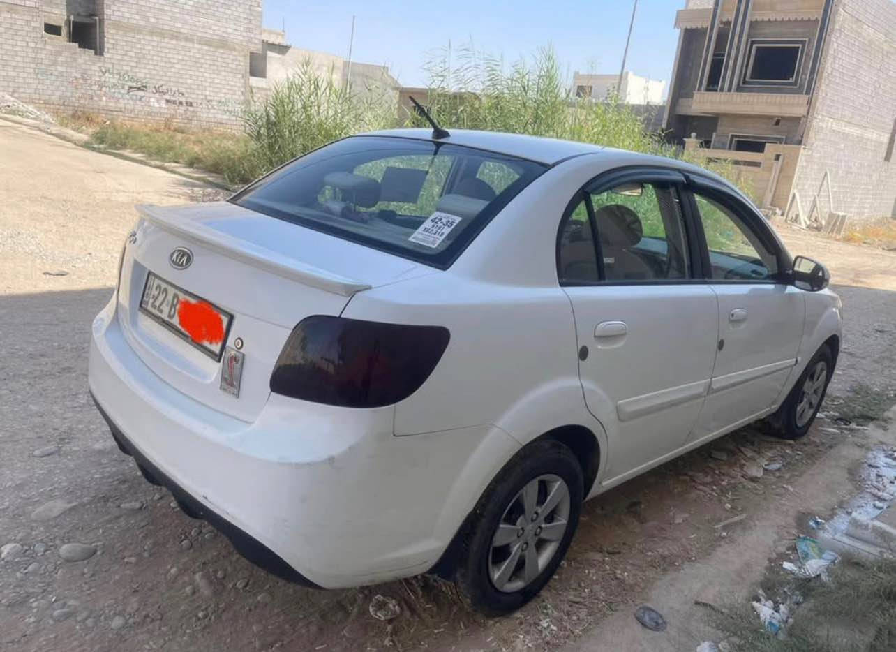 سيارة كيا ريو 2011 توماتيك
المكينة 16
منظومة غاز + كارت ضمان تركيا (اتكير)
منظومة تبريد جديدة (كمبريسر بستن)

عليها غرامة تنزل من سعرها
 (رقم اربيل)
كابون بانزين 
كارت بباب النفر وشبر بالبوند معدل بارد لا صبغ ولا معجون 
مكان السيارة الموصل 
شرط التحويل
سعرها 102 
للتواصل ***********
*********** موصل, نينوى
