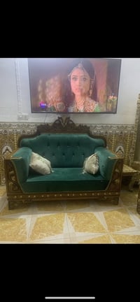 تخم • ١٠ مقاعد • طبلات ٣