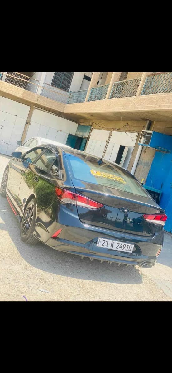 سلام عليكم سوناتا للبيع حادث جاملغ بنيد بدون دواخل 
كير محرك مكفول نص فول رقم سليمانية سعر ١٣٠ بيه مجال  موديل 2018العنوان بغداد عويريج مقابل مخابز باب الاغا هاتف ***********/***********
