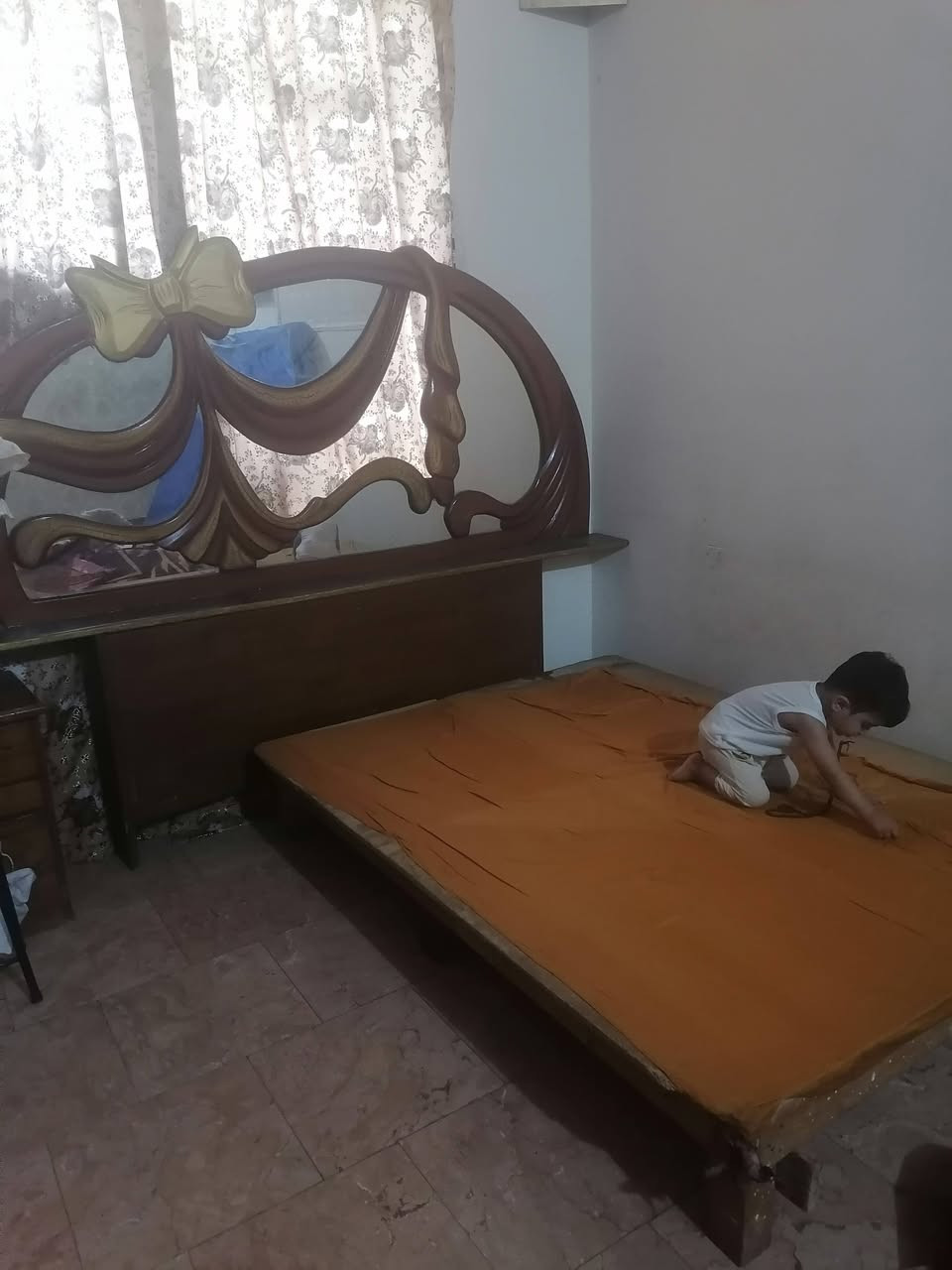 سلام وعليكم جربايه نفرين كامله سعر60 دوشك جربايه 15 مكاني زعفرانيه ***********
