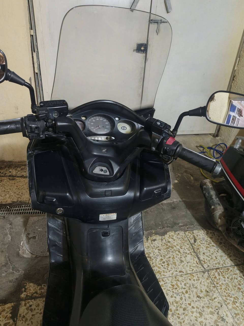 سلفر ونج 600 اوفر مكينة مكفولة
زنون عالي وناصي اصلي 
سستم اصلي q
قايش جديد 
دراجة خير من الله مال جناي
سعر 16 ورقة وبيهة مجال
بكاني رشاد 
رقم  ***********
