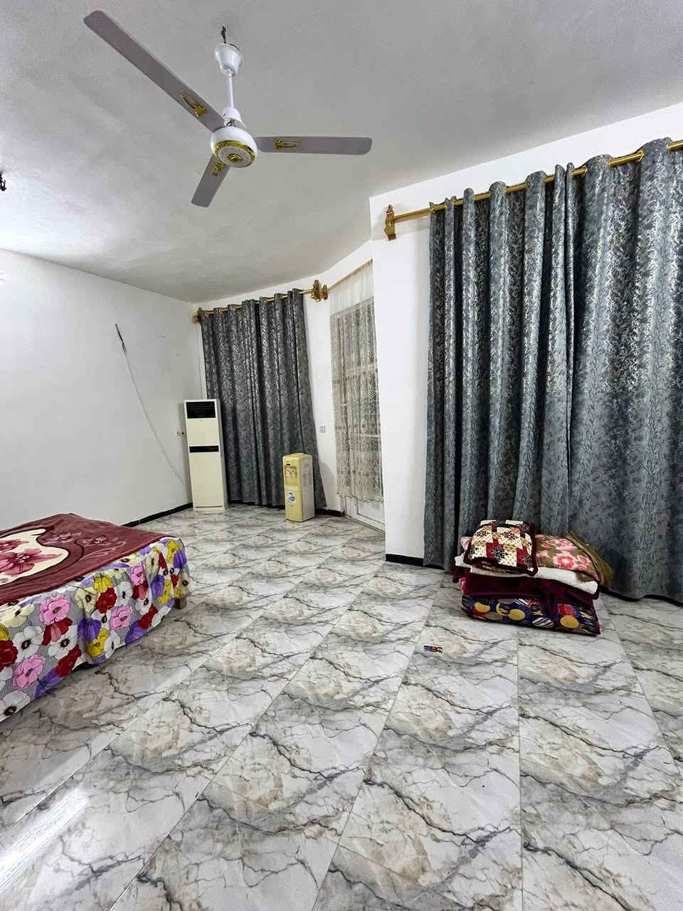 دار للبيع دوانم المعمل 
قرب جامع الياسين 
مساحه 150م طابقين 
البيت بناء طابوگ
شارع تبليط 
4غرف نوم 
للأستفسار 
***********
