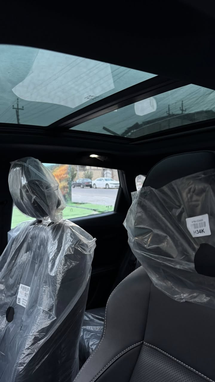 سلام عليكم سيارة ام جي one موديل 2023  لون اسمنتي فول مواصفات فئة لكجري 
مواصفات 
-بنورما 
-مقاعد جلد
-5كامرات
-حساسات
-قيادة ذاتية
-نقط عمياء
-طي المرايات اوتو
-دخول ذكي 
-انارات محيطية
-تحذير مغادة مسار

سيارة جديدة واستعمال نضيف جدا ماشية 10 الاف سيارة جديدة جدا  كل صيناتها بشركة وداخلة ضمان  كفالة عامة سعر ب185 وليها مجال
 وبيها مجال مكانها في البصرة 
***********
