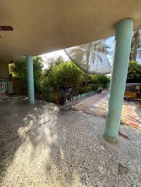 ورحمه الله دار للبيع المساحه 550 طابق ونص ومشتمل خلفي  العنوان زعفراني...