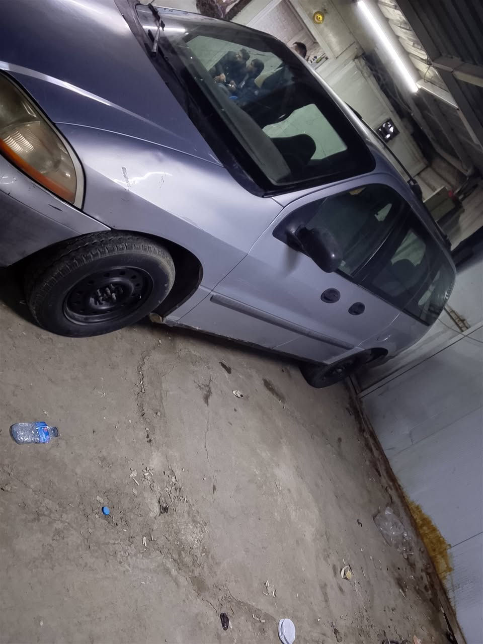 سلام عليكم فورد ويندستار موديل 2002 سيارة كير شادي جديد بس مرابطين كهربا ومكينة بيهة خربطة رقم بغداد تحويل ثانيوم مستعجل عل بيع سعر ٣٥ وبيهة مجال ***********
