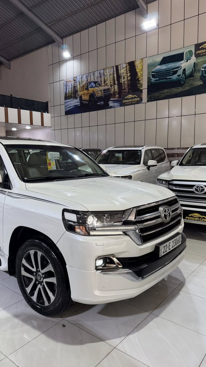 تويوتا لندكروز ٢٠١٩ بريم باب اول
سياره جديد مكفوله كفاله عامه 
فول مواضفات ٣ شاشا   8 سلندر gxr
ماشيه ١٣٠ كيلومتر حقيقى 
تحويل و غرامه بشرط 
سياره رقم اربيل  مكان سياره اربيل
سعر ٥٤٠ بيها مجال 
رقم صاحب سياره ***********
