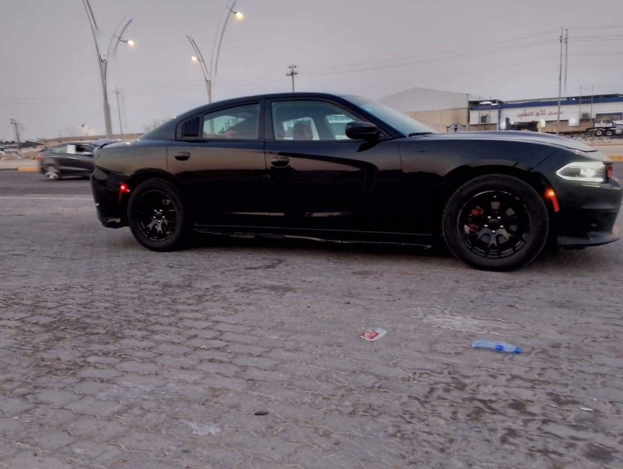 السلام عليكم جارجر البيع فقط موديل 2016 أصل بسمي مكينه 3600 كير اكسن مكفولات بيه صبغ مدكر الكدام ول مدكر الوره بيهن صبغ فقط كفاله من ضربه ولتبديل السياره السعر 165 وبيه مجال الشراي الستفسار انتصل علا رقم ***********
