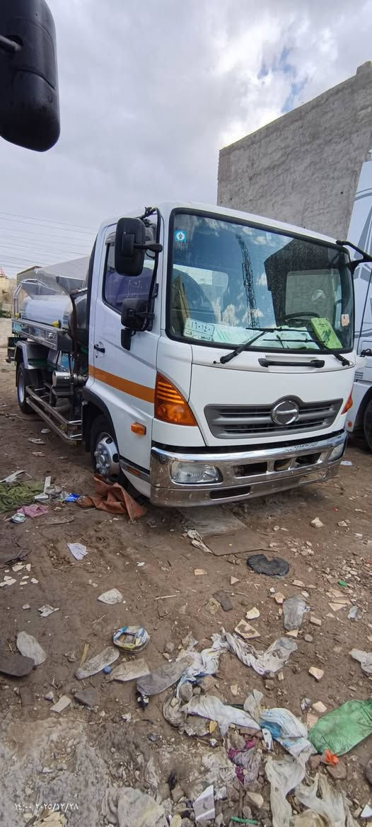 سلام عليكم
هينو شيطان  تنكر استيل مضخه اكبر حجم استيل بكره انج ونص  دخول جديد بحالة الوكاله الزيرو  مديل 14اصل داخل اسود مرايه بالباب 5سلندر سوبر حموله 5طن شاصي محسن عريض  السياره كلش جديده مكفوله من جميع النواحي السياره فول مواصفات مري كهربائي +هيتر +تحكم +شفط لايت زنون بلادي ايكو تقليل صرف الوقود وبعد بيها اهواي مواصفات   الشراي يستلم سنويه بسمه العنوان بغداد الشعب غير متواجد على نت للاستفسار على الرقم ***********
