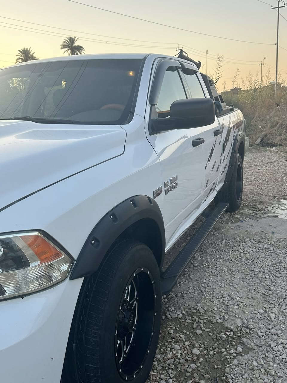 سلام عليكم
دوج رام كلاسك 
موديل 2017 رقم بغداد
بيع او مراوس 
***********
