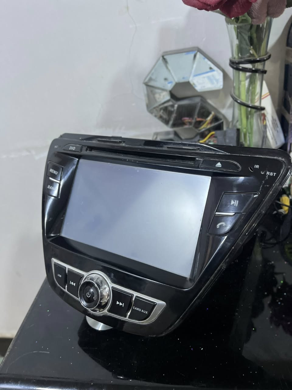 شاشه النترا بلاديه شرط العمل من موديل 12 الى 16 سعرها 75 الف مجالها كلش بسيط ***********
