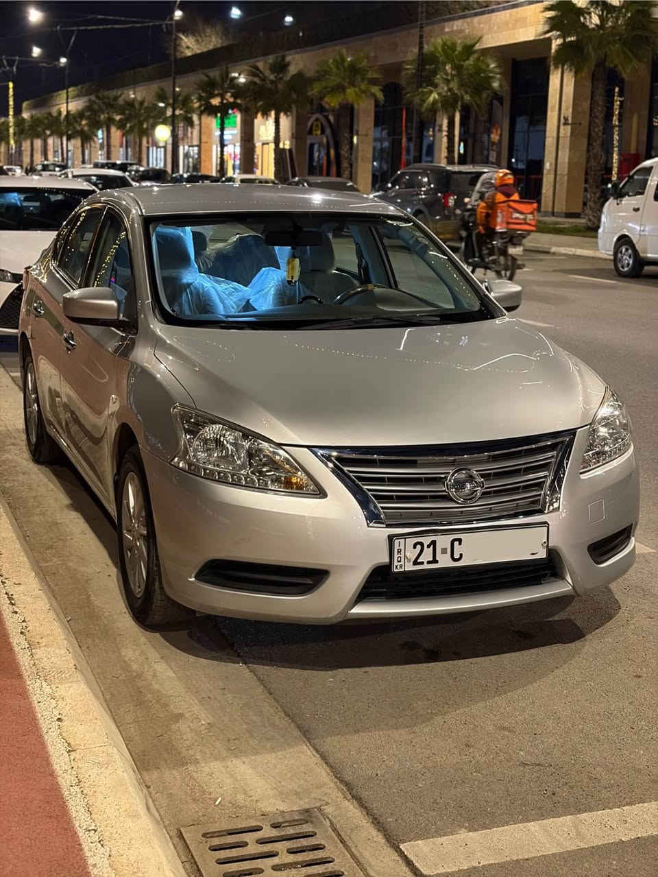 سینترا ٢٠١٦ خلیجی
بەسمە ودرگا بەسمە 
شاشە و بلوتوز 
کامێرە
سوکان ڤۆلیۆم
سەیارەکە بێ بۆیاخە دو پەڵەی بچوک ساردو وردەی هەیە
سەنەوی بە ناوی خۆمانەوەیە 
گێرو مەکینە چرکەی تیا نیە
115 و کەمێک مەجال 
*********** السليمانية, العراق
