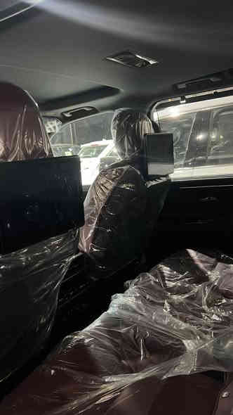 للبيع لكزز ابريم بلاتين يوم  موديل 2024 مغلفة ماشية 30 ألف سعر 119 ألف دولار مكاني بغداد الدورة تلفوني *********** بغداد
