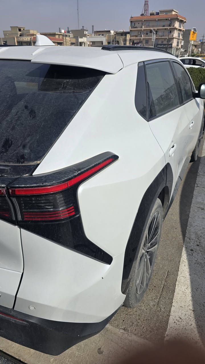 مراوس فقط واذا كهرباء يكون افضل تويوتاBZ4X 2023 كهربائية بالكامل فول1\1 تسارعها من الصفر الى 100 ب3 ثواني دفع رباعي مزودة بمقاعد رياضية السيارة تمتلك رزانة وعزل وسرعة واقتصاد بنفس الوقت بحيث في الشحنة الواحدة تمشي 550KM السيارة وارد امريكي 🇺🇸 ياباني اصل مو وارد الصين السيارة بأسمي رقم بغداد.. صبغ ربع بنيد ودعامية نفس لون السيارة  ماشية ٤٥ الفف
المواصفات :
بصمة +اوتو بارك +تشغيل عن بعد
بانوراما
كاميرات 360
رادارات 360+حساسات امامية وخلفية 
كشنات كهرباء+تدفئة+ تبريد الكشنات الامامية والخلفية +تدفئة مقود
هاند بريك بصمة
Auto Hold
وضعيات قيادة (ECO+SPORT+NORMAL)
يدات كهرباء
اشارات بالمري +اشارات لكزز بلاد من الشركة +اضاءة زينون +اشارات LED+إضاءة LED
شحن لاسلكي +USB+TYPE C
مخرج تكدر تغذي بيتك بالكامل
كير ماوس
فور ويل AWD
شاشة كبيرة + فول تحكمات ستيرن
صندوق كهرباء فتح +غلق بالقدم 
قطعتين تبريد
لد نهاري+ لايتات ٤ عدسات 
شفتات ستيرن
وبعد بيها هواي مواصفات السيارة ما تنوصف بمنشور لكن للأختصار
عنوان السيارة بغداد 
السعر 190 وبيها مجال للاستفسار الاتصال على الرقم *********** واتس
