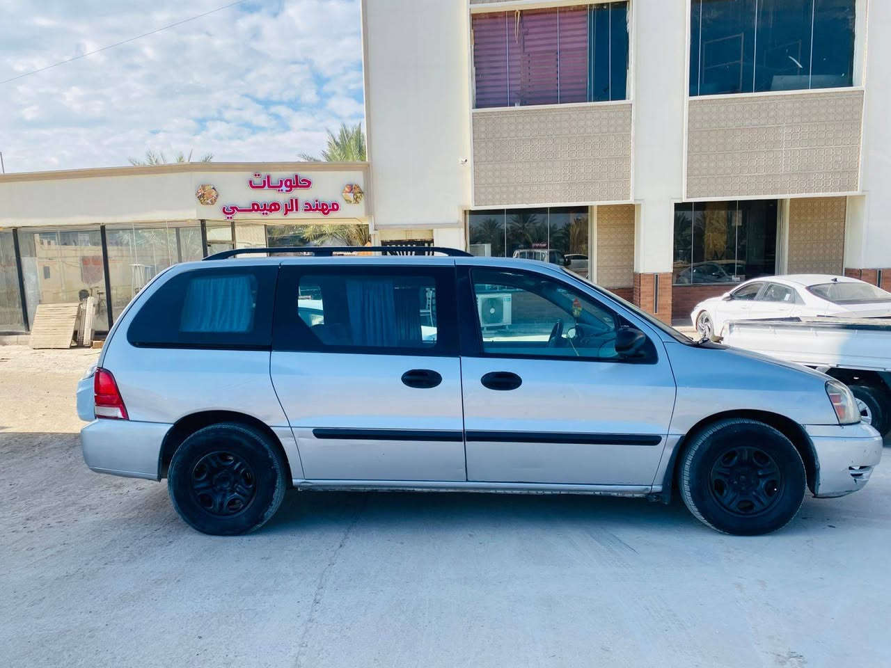 يالله السلام عليكم
للبيع فورد ثري ستار ٢٠٠٤ رقم اربيل بسمي تريد تحويل تريد وكاله اني حاضر جاهزه من كلشي مكينه بل صندوك هس توني شاده بعدهي بل ضمان كير جديد سياره جاهزه من كير ومكينه حداديه وتخم تاير تبريد ثلج ماناقصه اي شي تراي زيرو متعوب عليهى تراي وين مايعجبك ثلاث قطع تبريد سياره مابيهى صبغ مكفوله من الصبغ على البلاد معروضه اب 50 وبيها مجال لطيبين
مكان السياره بابل
اي استفسار اني حاضر
***********
***********
