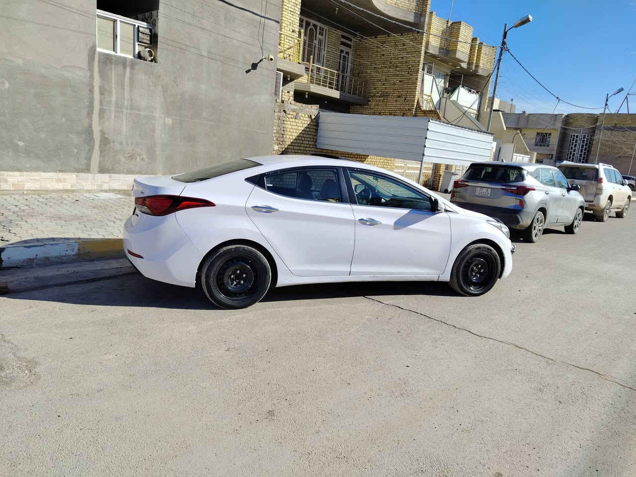 سلام عليكم الالنتره موديل 2015 خليجي فول موصفات السياره جاهزه من كلشي صار بيه شخط بحاملغ الخلفي والباب الوره ونصبغ عل كد شخط السياره مكينه كير خير من الله مكانه واسط باقي لتفاصيل ***********
