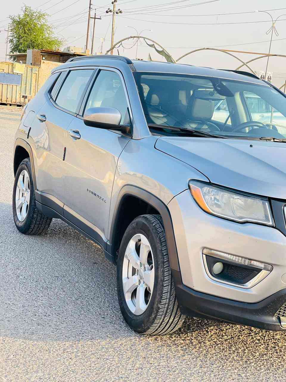 السلام عليكم
جيب كومباس موديل 2020
الحادث دعامية فقط صور الحادث مرفقه بالمنشور 
رقم أربيل جديد دولي 
فئه لاتويد 
فور ويل اربع وضعيات
تشغيل بصمه 
بصمه سايد بريك
كشنات جلد
ماشيه 86
 توقف ذاتي
وبعد بيه هواي مواصفات
السعر 135 ورقه وبيه مجال قليل 
للاستفسار الاتصال على
 الرقم*********** وتساب موجود
