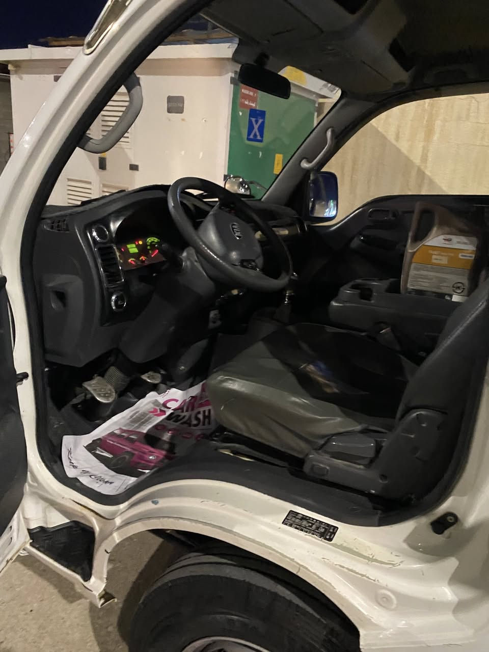 السلام عليكم
كيت فحل مسكر مجول محرك 4000 7 كير 

محرك كير مكفول 

موديل 2013 كفاله عامه بدون صبغ

ممشى سياره 200 تبريد ثلج

رقم كربلاء باسمي شرط تحويل 

مكان سياره رمادي السعر 120 وبيها مجال بسيط

***********
