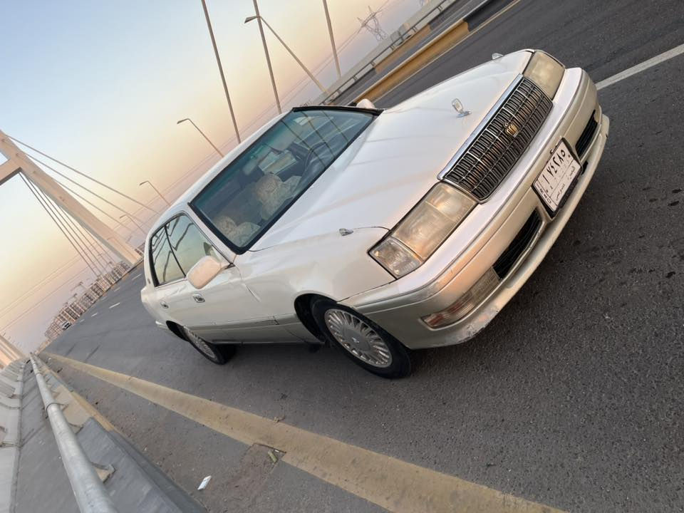 راس الثور فلات موديل 97للبيع كفاله من الكص بيها صبغ السياره  رقم بصرة شرط التحويل السياره جاهزه عده التبريد يحتاج ترتيب علما ان السياره نقل بدنه كامله السعر 63ومجال بسيط لشراي مكاني البصرة الشراي يتصل ***********
