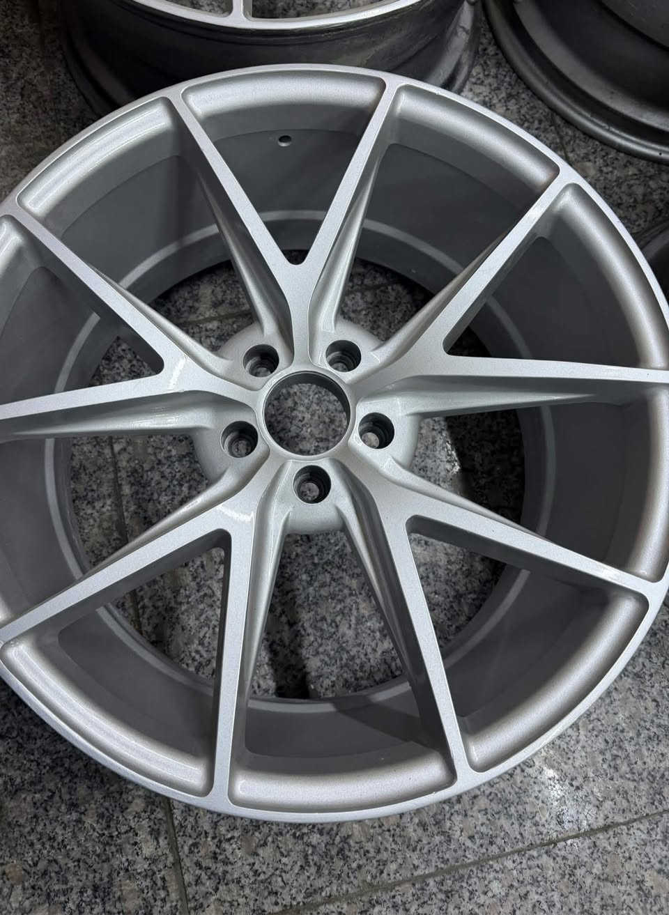 ويل كب حجم 20 تو سايز  مصبوغ جديد وجاهز

بيع او مراوس

***********
