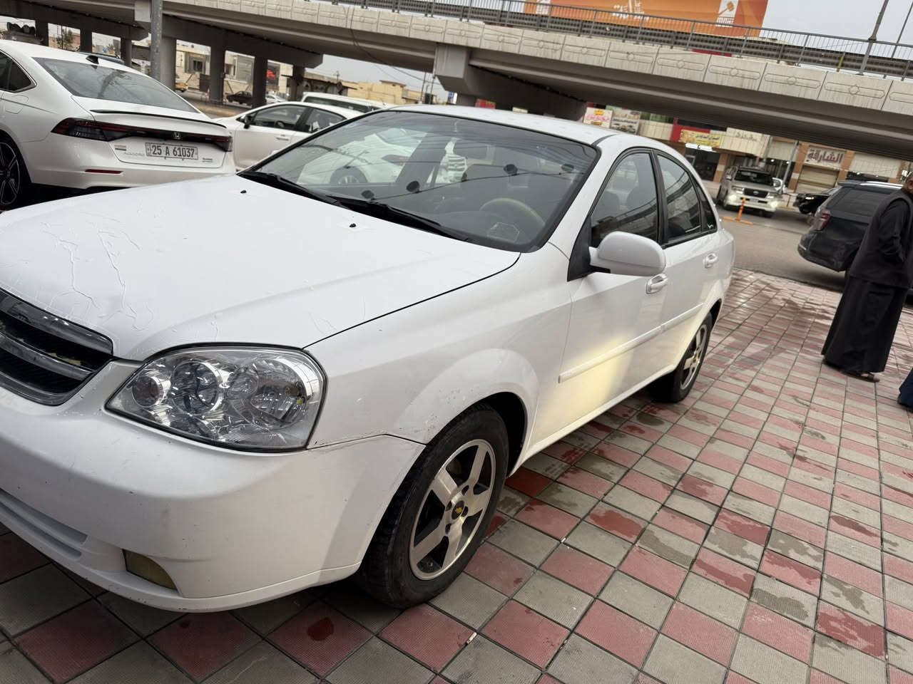 السلام عليكم 
اوبترا ٢٠١١
لون ابيض رقم انبار حره حره !!!؟؟
صبغ فقط بنيد 
شاصي دواخل كفاله 
گير محرك جاهز 
تبريد صدر كله جديد 
السعر ٧٨ 
***********
