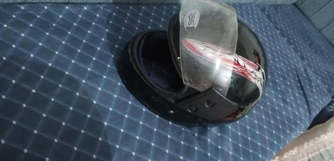 السلام عليكم من رخصت الادمن عند خوذه مال دراجه للبيع  المكان الرمادي السعر 25الف وبيها مجال الشراي الاستفسار على هاذا الرقم ***********
