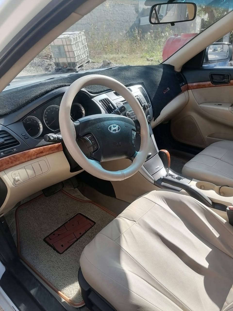 سوناتا ٢٠١٠ خليجي محرك ٢٤٠٠ كامل مواصفات تتفئه تبريد حداديه السياره جاهزه رقم دولي بأسمي عمارة, ميسان


**إذا كنت صاحب هذا الإعلان وتريد حذفه لأي سبب، رجاءا أرسل رسالة إلى الدعم الفني**