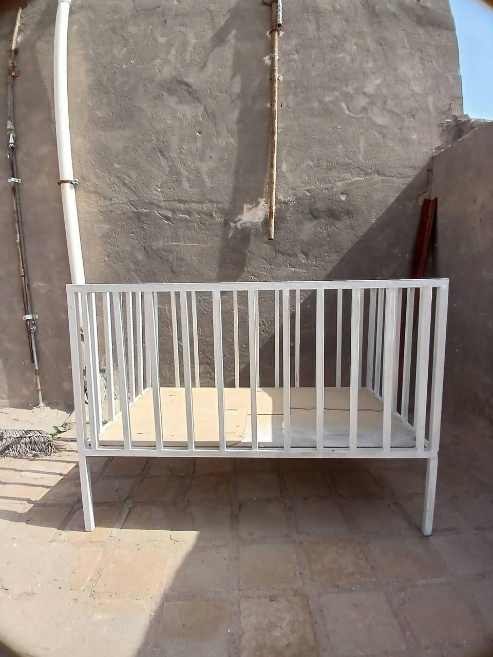 جرباية طفل  قياس متر ونصف حديد تزكام السعر 100 الف 
العنوان : بابل / حي الحوراء
رقم هاتف : ***********
