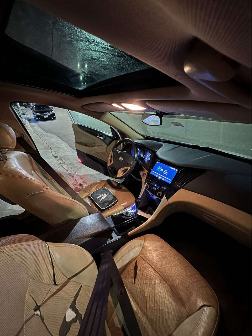 سۆناتا 2012 فول فول بڕاوە بڕاوە قەپات مواسەفات 
جڵد پانۆڕاما ئاوێنەکانی ئەخەون ئاوێنە ئیشاڕەت زۆر مواسەفاتی تر 
بەس مەکینەی یەک تۆز دەنگی تێدایە 
سەوداش ئەکەم لەسەر دڵ گرتن 
نرخیشی :60 مەجال 
رەقەم : *********** رانية, السليمانية
