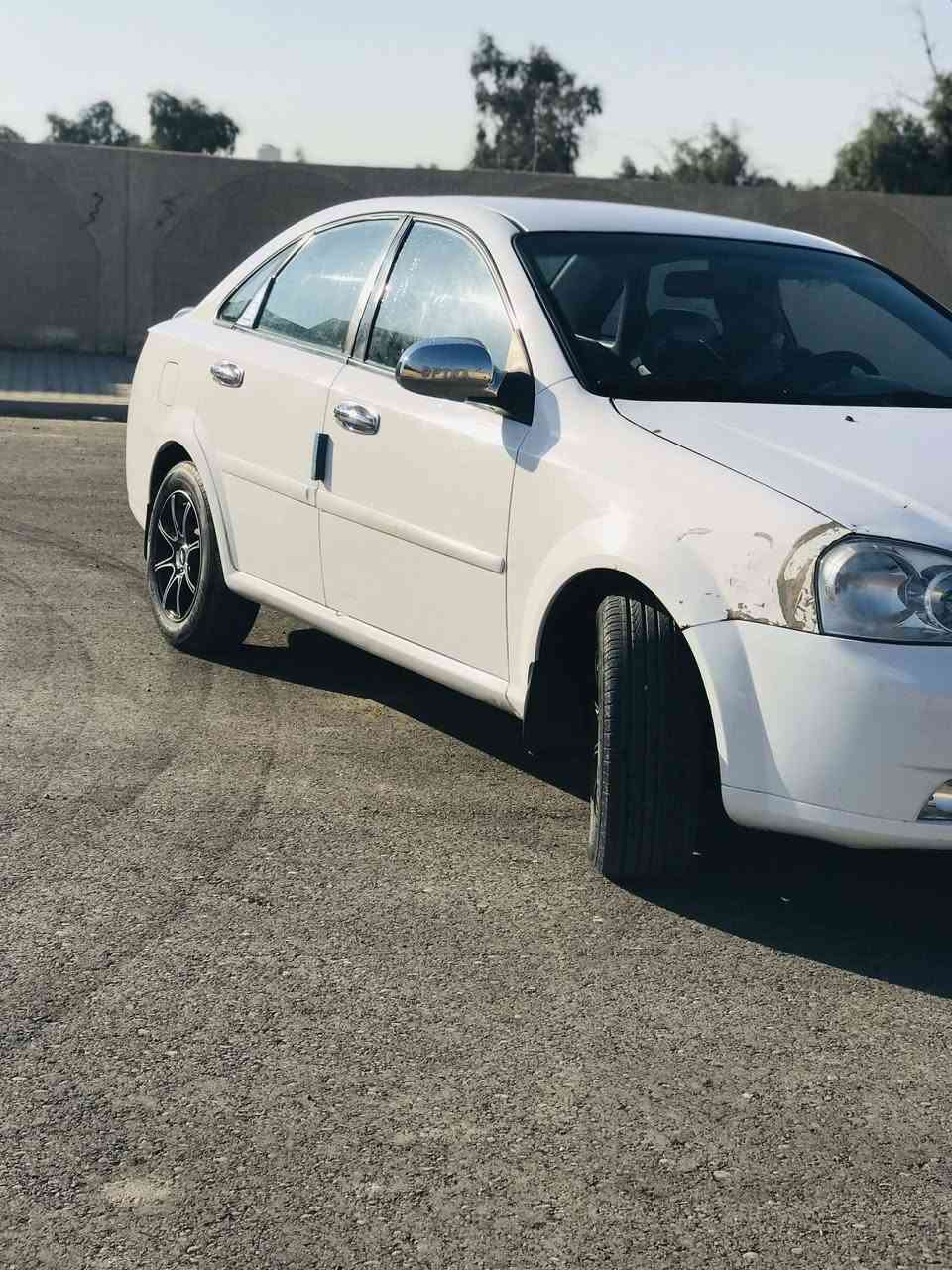 سلام عليكم للبيع شوفرليت اوبترا موديل 2009 رقم سليمانية جديد سنوية 2027  كير اوتماتيك محرك 1600 تخم تايرت جديدة تبريد شغال بس نقص غاز شاشة كامرة خلفية سيارة مكفولة من صبغ بيها ضربة خفيفة بخشم چاملغ وشوية من بنيد دوشمة جديدة سيارة حلوة ومرتبة مكان بغداد المدائن سعر 79 وبيها مجال قليل الاستفسار اتصل على رقم ***********
