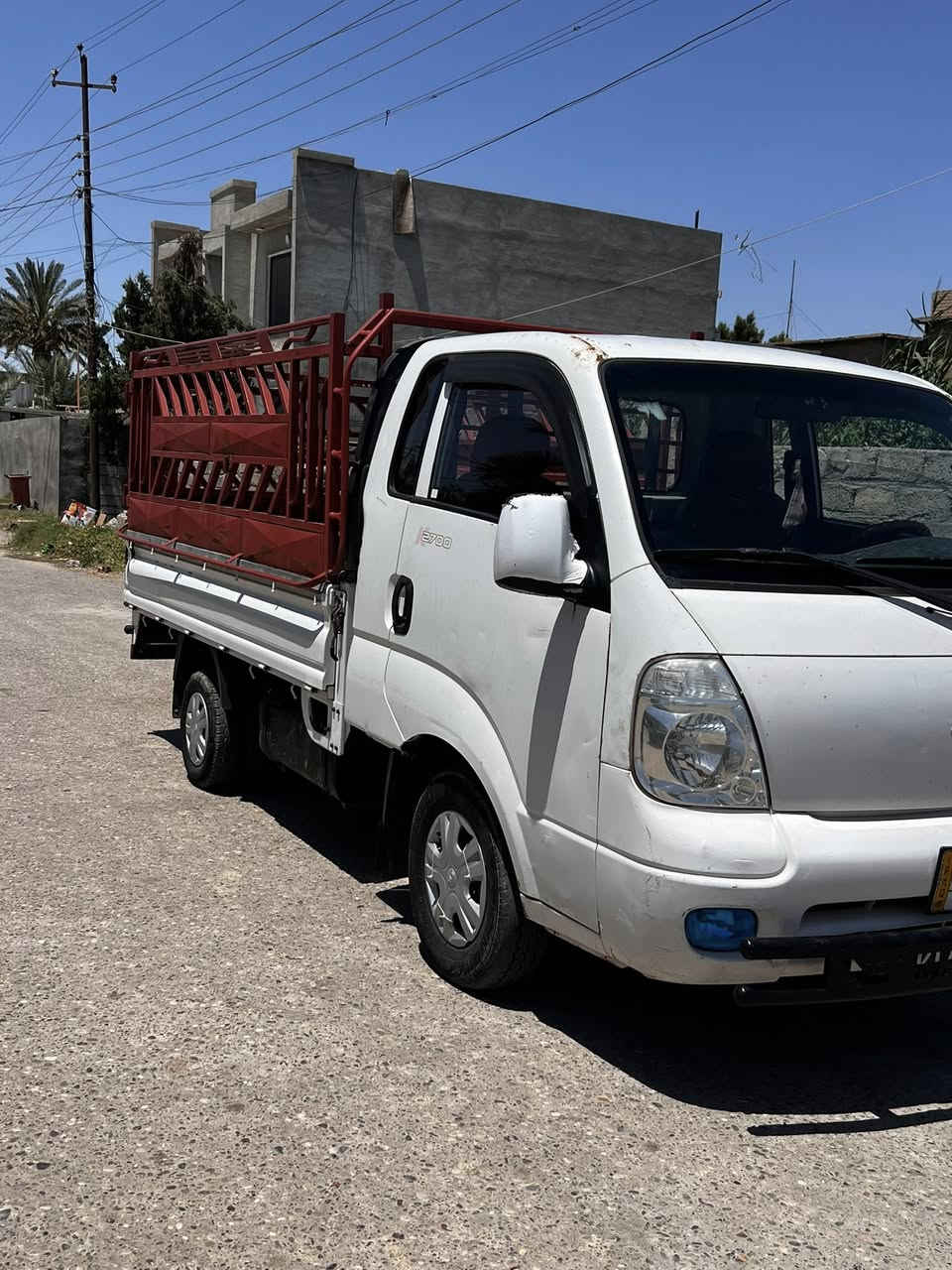 السلام عليكم كيا موديل ١٢ رقم صلاح الدين 
باسمي سنويه لل ٢٩ تحويل مباشر تبريد شرط سياره حلوه وجاهزة مع محجل محرك ٢٧٠٠ كير وشاطي شرط. السياره كفاله عنون صلاح الدين الشرقاط. السعر ١٠٣ بيها مجال. 
هاتف ***********
