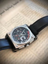 اورينت اصلي • كوارتز • قطر ٤٠