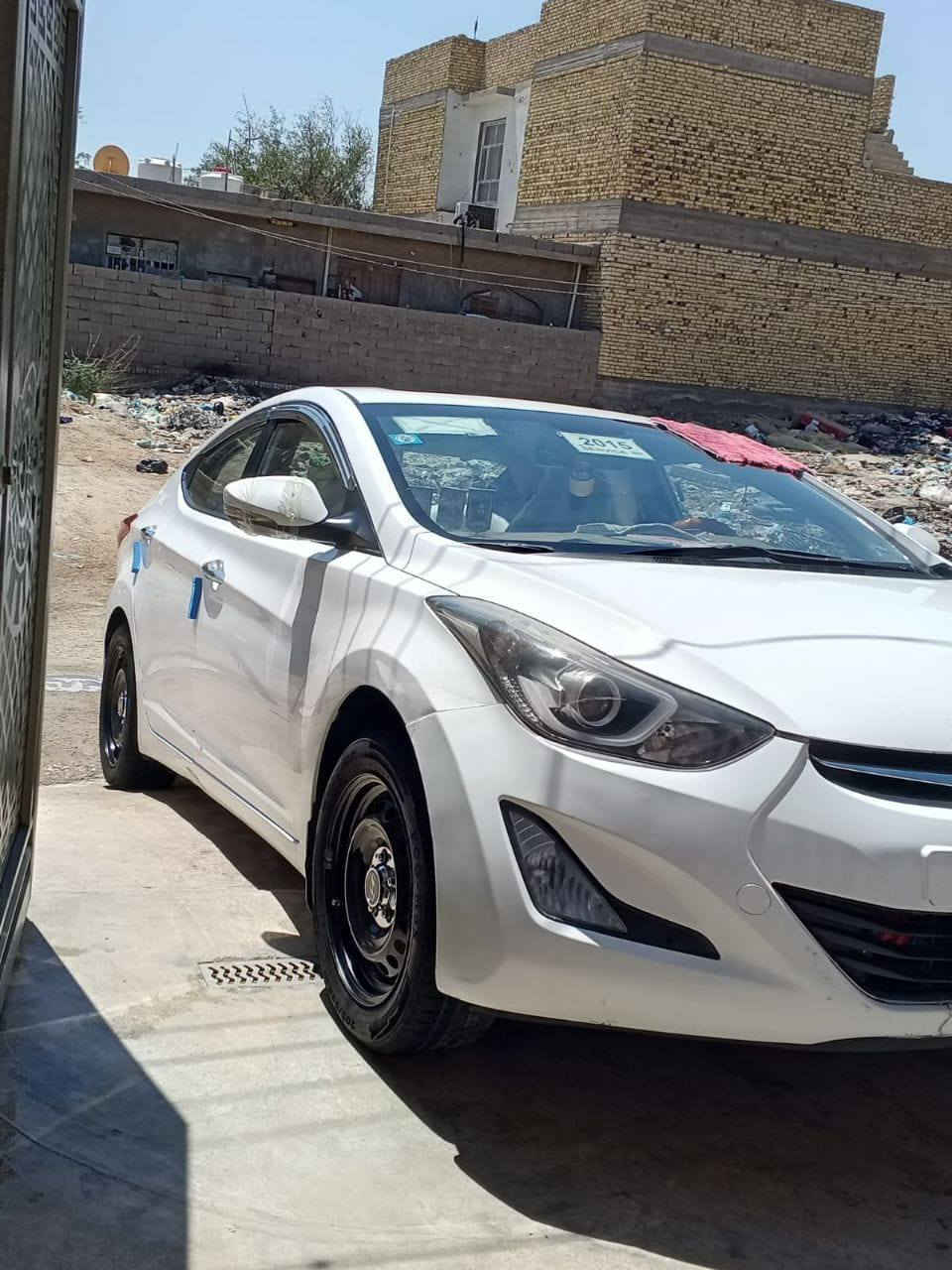 السلام عليكم النترا موديل 2015 وارد خليجي رقم واسط انكليزي سنويه 25 فول مواصفات فتحه تحكمات ستيرن قطعتين تبريد تدفئه داخل السياره صاج مري شفط شاشه تخم تاير جديد تخم ويل جديد محرك 1800 دوش يدات نيكل سياره بيها سونار مرفق بالمنشور بيها فقط طخه بسيطه مصلحه على البارد بجهه العبري الباب الخلفي موضحه بالسونار فقط هاي الطخه باقي السياره مكفوله كفاله عامه بيع ومراوس ومراوس حسب القناعه السعر 126 وبيها مجال للشراي  مكان السياره واسط سياره باسمي تحويل ثاني يوم الاستفسار اكثر على هذا الرقم موجود على الرقم وعلى الفيس
***********
