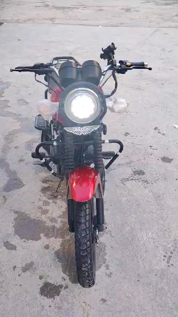 السلام عليكم
دايون نفخ أوراق 2021   (مكتب حسين) 
محرك 150c جاهزه من كلشي
السعر 1500.000 وبيه مجال
المكان كربلاء الروضتين ***********
