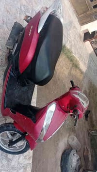 للبيع نضيف شغال ما بي شي أسعر 350 وبي مجال الاتصال عل رقم 07774226668