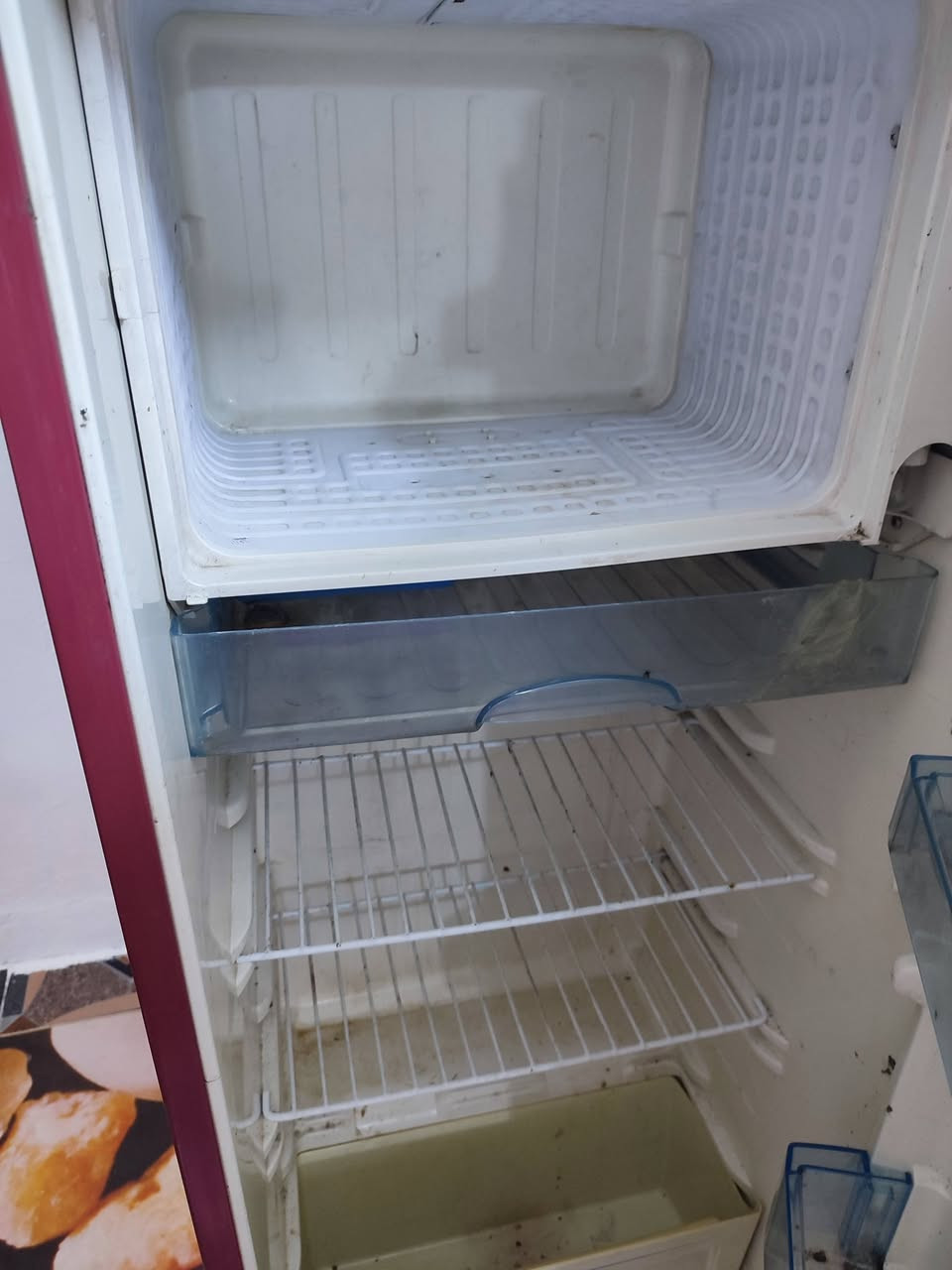 ثلاجه للبيع بغداد رئاسه الكماليه السعر قفل 75. الرقم ***********
