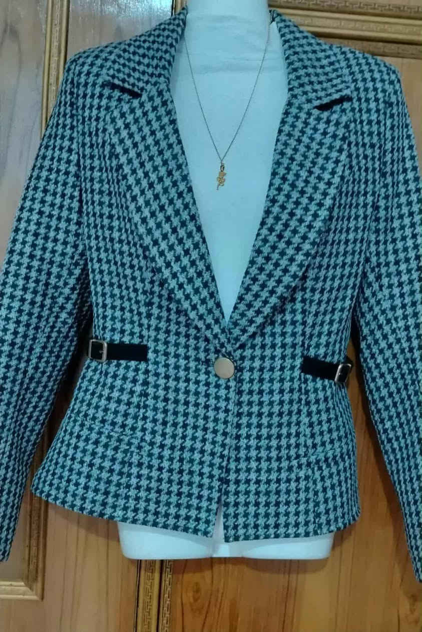 عندي ستر للبيع قياسهم 38و40


**إذا كنت صاحب هذا الإعلان وتريد حذفه لأي سبب، رجاءا أرسل رسالة إلى الدعم الفني**