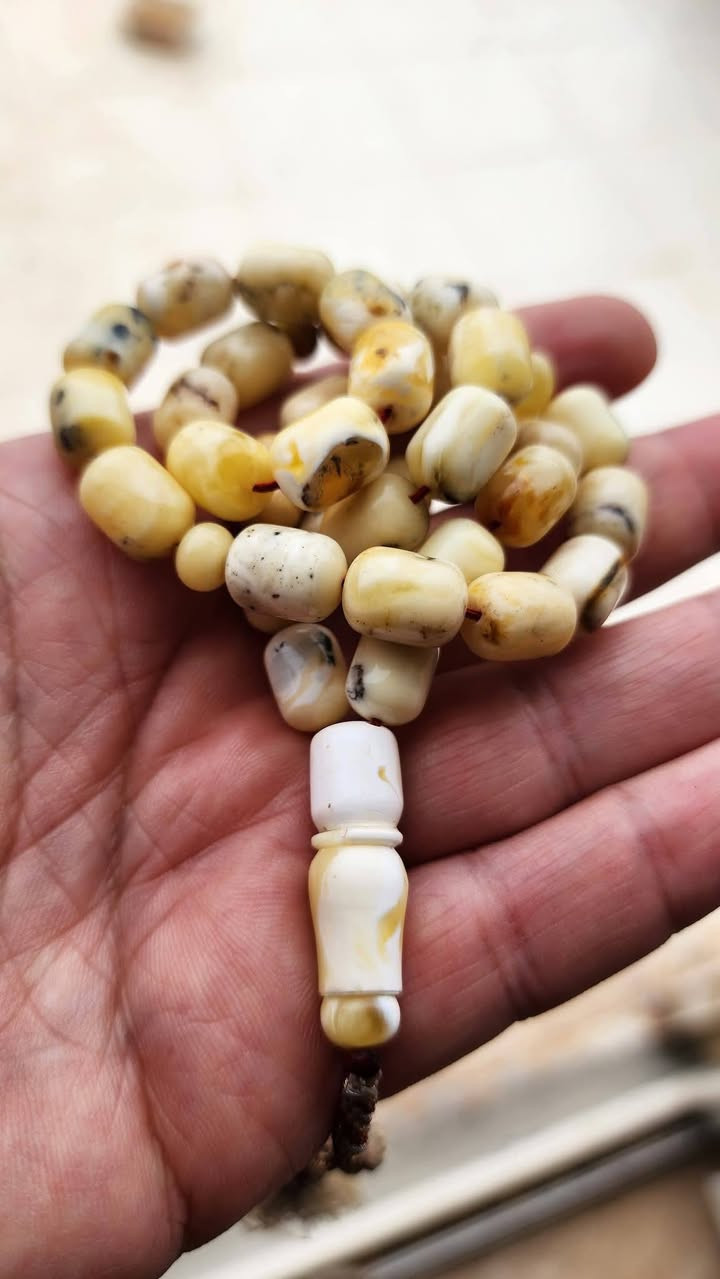 سبحه من الكهرب الطبيعي جبس طباشيري طخات شوائب 24 غرام جمال ودلال بالعافية 35 حبة
سعر ١٥٠ الف


**إذا كنت صاحب هذا الإعلان وتريد حذفه لأي سبب، رجاءا أرسل رسالة إلى الدعم الفني**