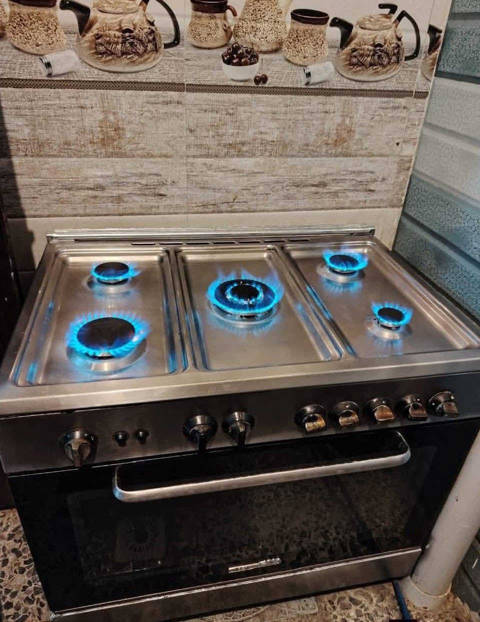 ورشة ابو محمد لصيانة الطباخات
ورشة موقعية نجيكم للبيت للاتصال ***********
