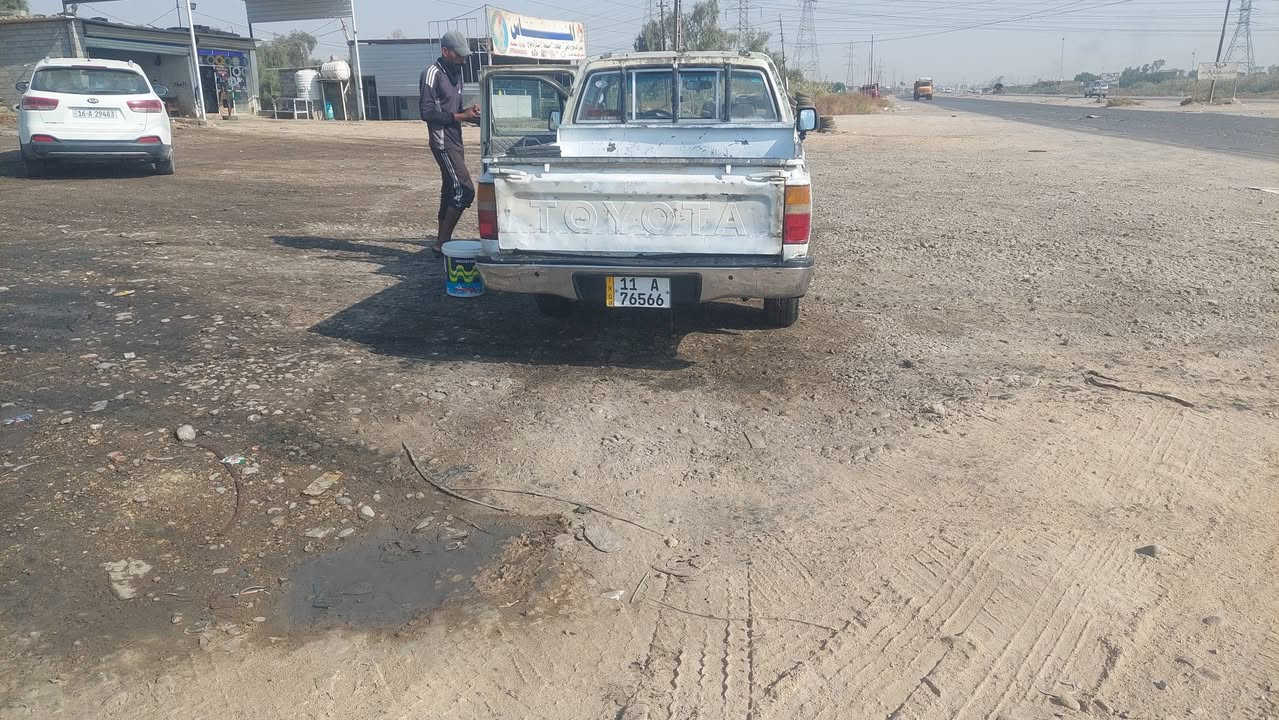 السلام عليكم للبيع تيوتا موديل 89 باسمي رقم انكليزي السعر 49 وبيها مجال رجاءا المو شراي لا ينتصل ***********
