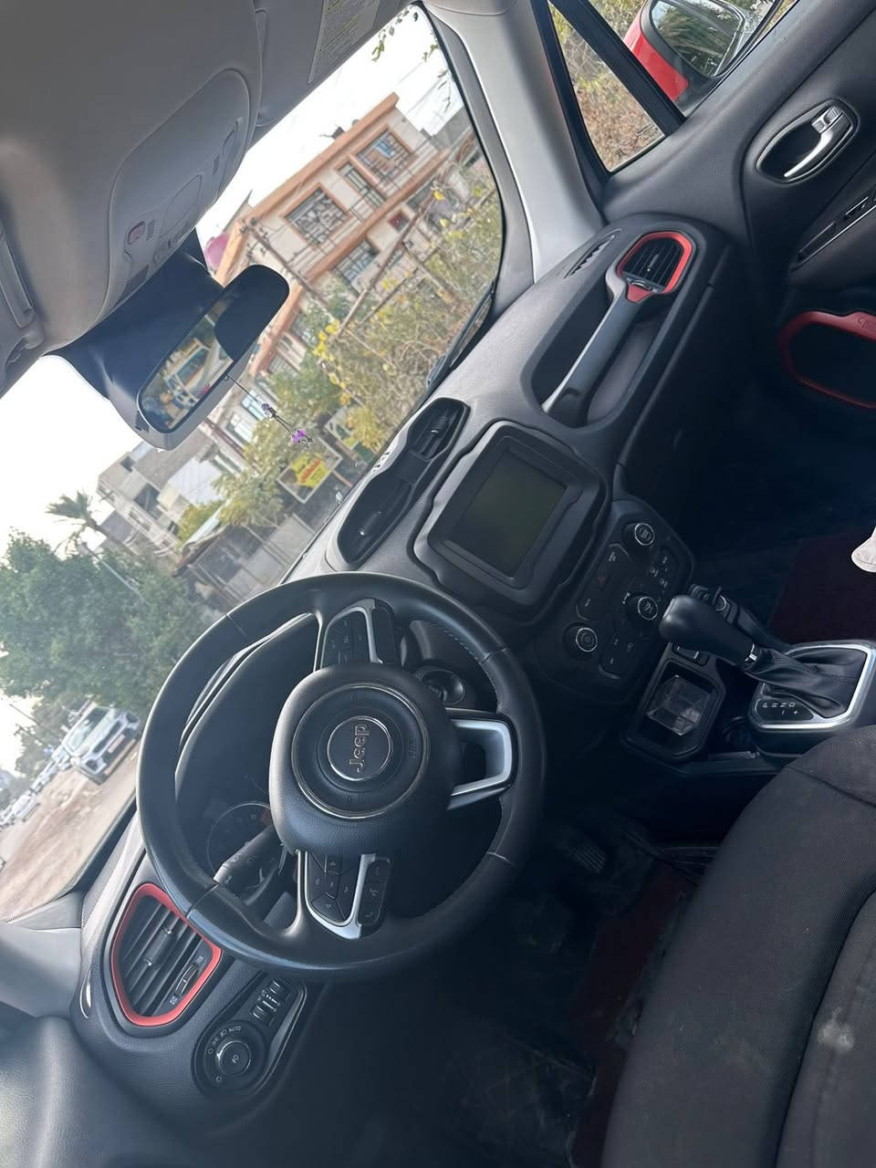 2020 JEEP RENEGADE, LATITUDE
محرك 2400
بدون دواخل بدون ايرباك 
رقم اربيل تحىيل ثاني يوم
بدون صبغ السيارة 
ماشية 66 الف مايل 
صور الحادث بلمنشور 
للستفسار ***********
