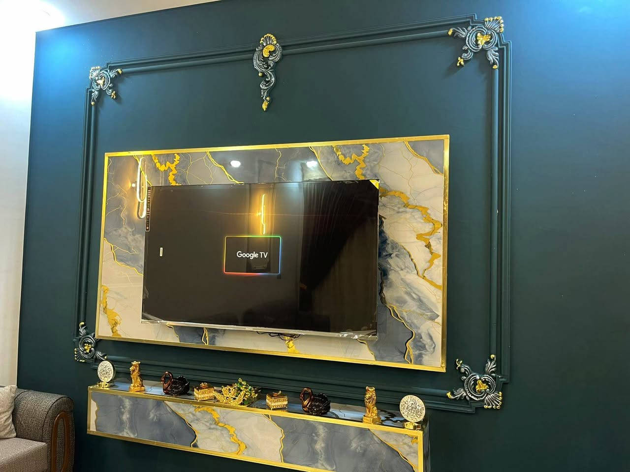 كافة انواع الديكورات والاصباغ بانسب الأسعار بديل الرخام بديل الخشب شبورد جبس بورد اصباغ كافة انواع الشقق الاتصال على الرقم *********** محمد المسعودي
