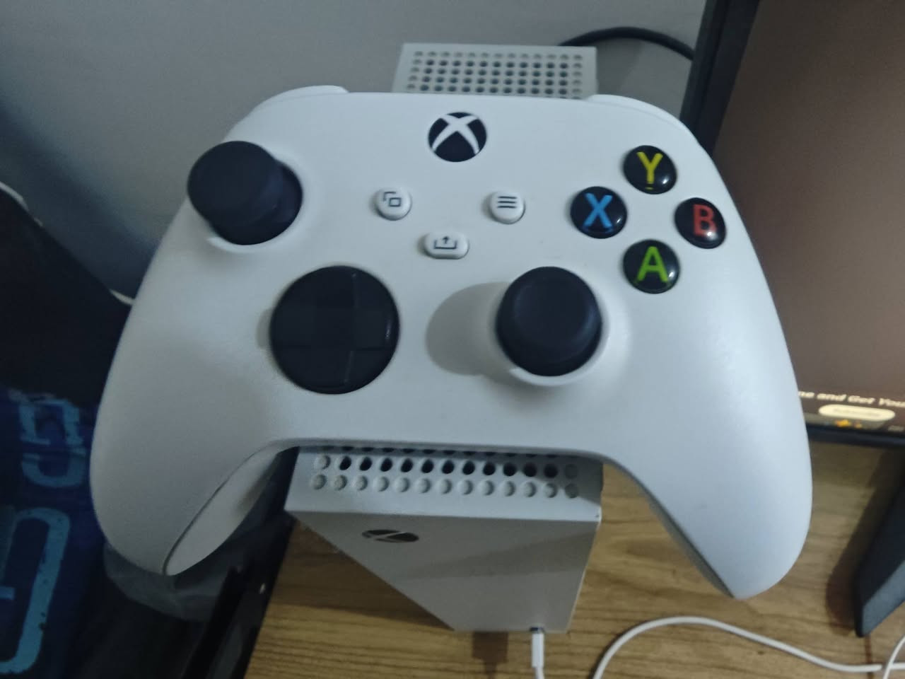 Xbox series s للبيع
نظيف ما مفتوح و الكارتون والغراض كاملة
السعر 350 ألف
للتواصل ***********
